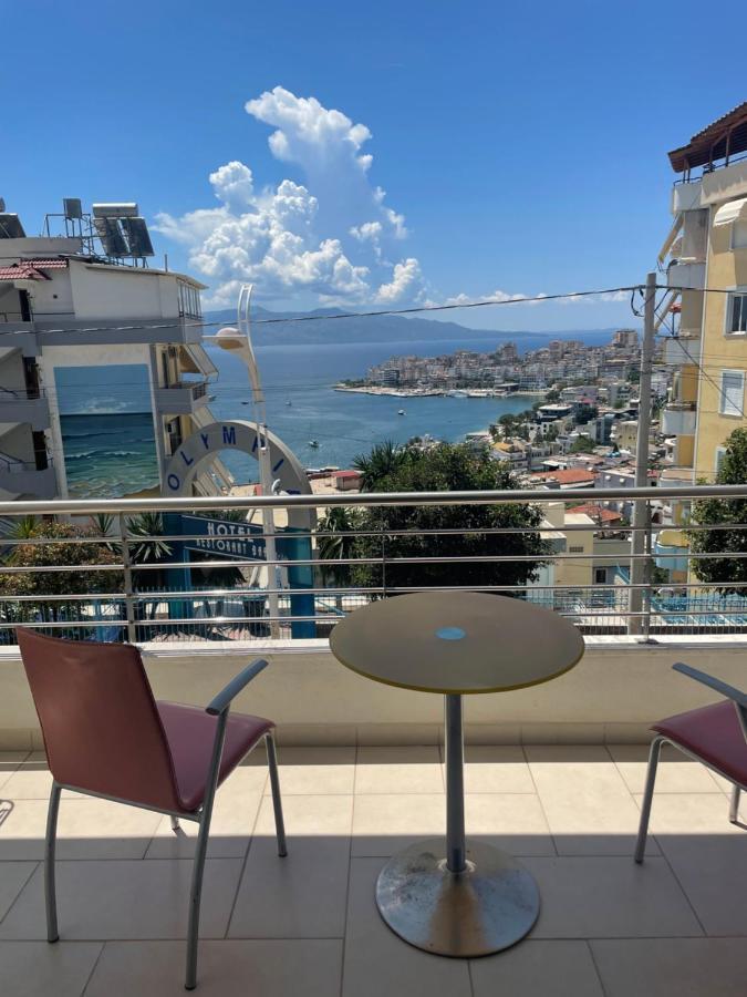 Xhulio Apartments Sarandë Buitenkant foto