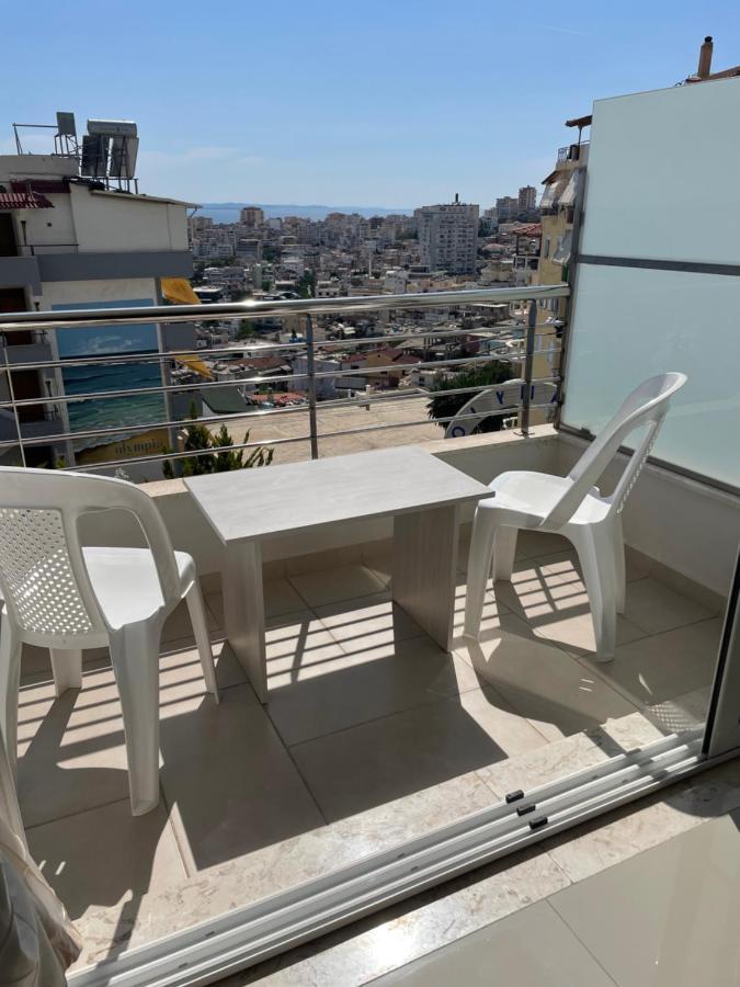 Xhulio Apartments Sarandë Buitenkant foto