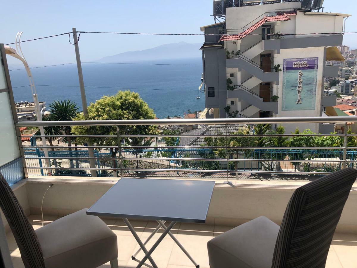 Xhulio Apartments Sarandë Buitenkant foto