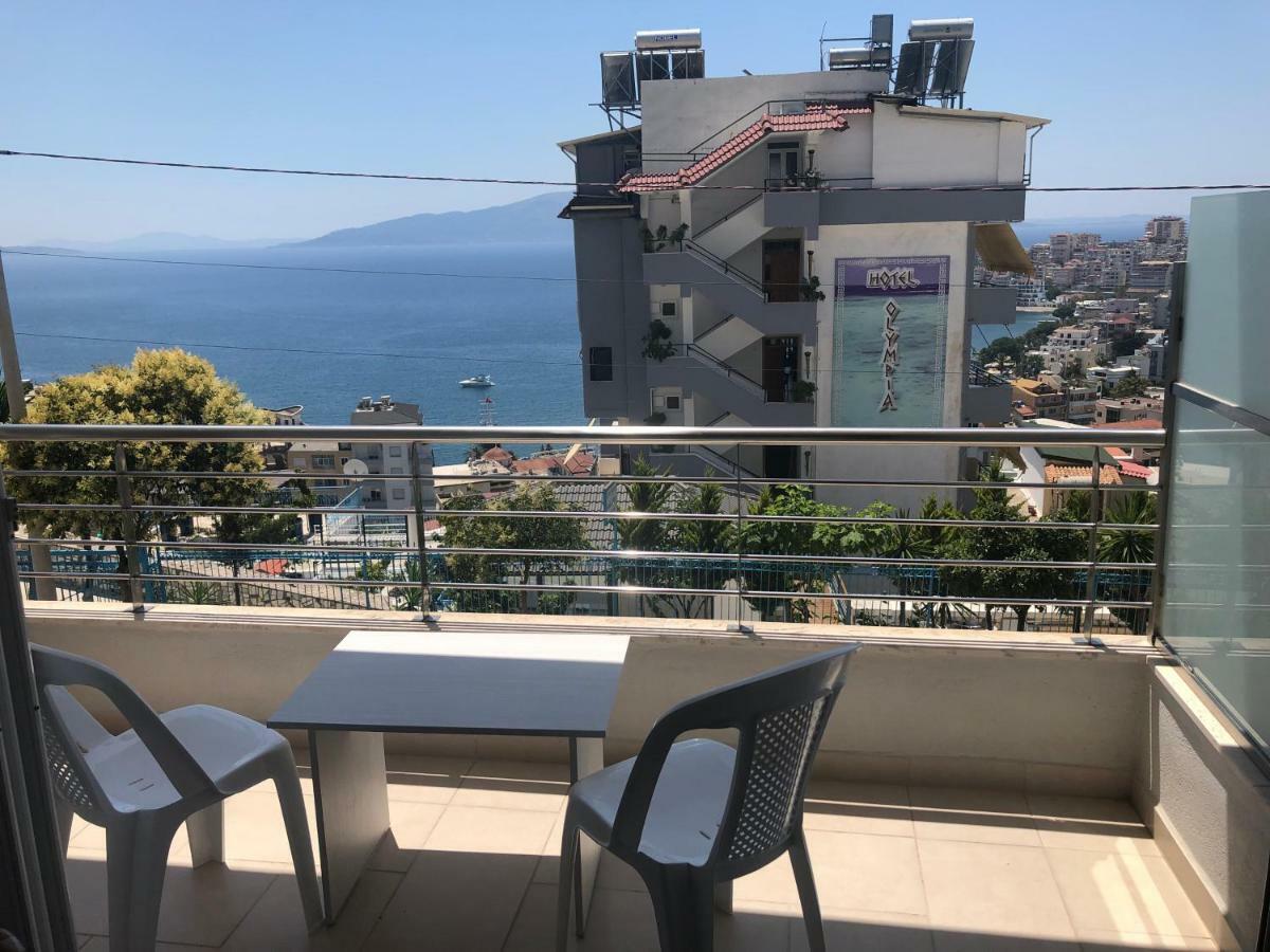 Xhulio Apartments Sarandë Buitenkant foto